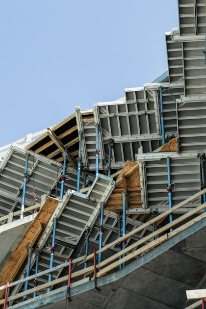 Choosing the Right Roofing Material